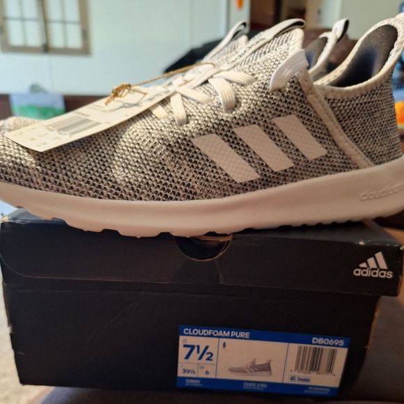 Adidas - Picture 2 of 2